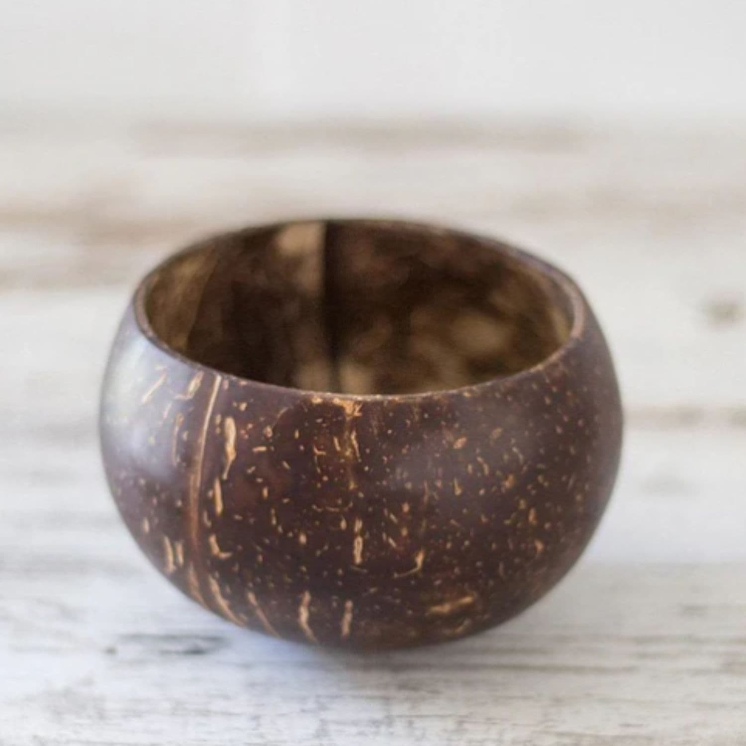 Bulk Hand-Polished Coconut Bowls 400ml - 250 Pack thumbnail 1
