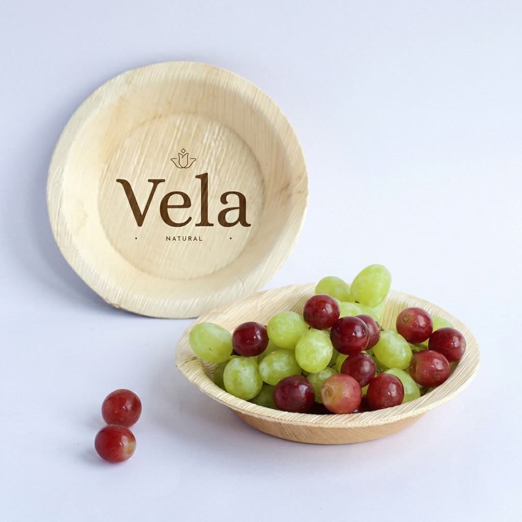 6" / 15 cm Round Palm Leaf Plates - 10 Pack product image 3