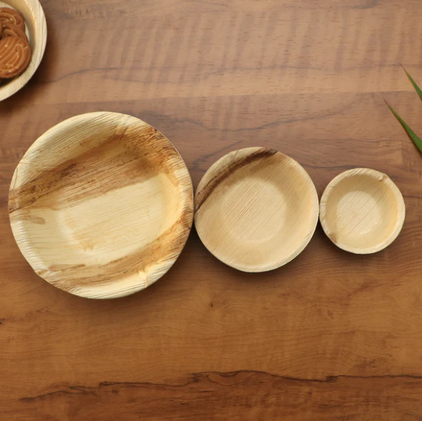 3 (8cm) Wholesale Round Palm Leaf Bowls - Image 1