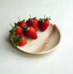 6" / 15cm Shallow Round Palm Leaf Disposable Plate - Image 2
