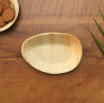Medium Oval 8" (20cm) Disposable Palm Leaf Plates - Image 3
